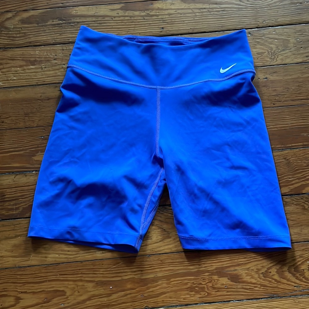 Nike bike shorts size medium